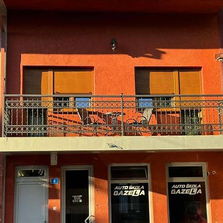 Apartmani Bulevar ツェティニェ エクステリア 写真